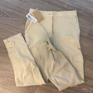 BNWT aritzia cargo pants